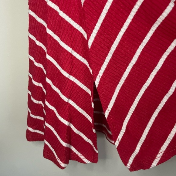 Lularoe Red and White Striped Perfect T-shirt - Picture 5 of 7